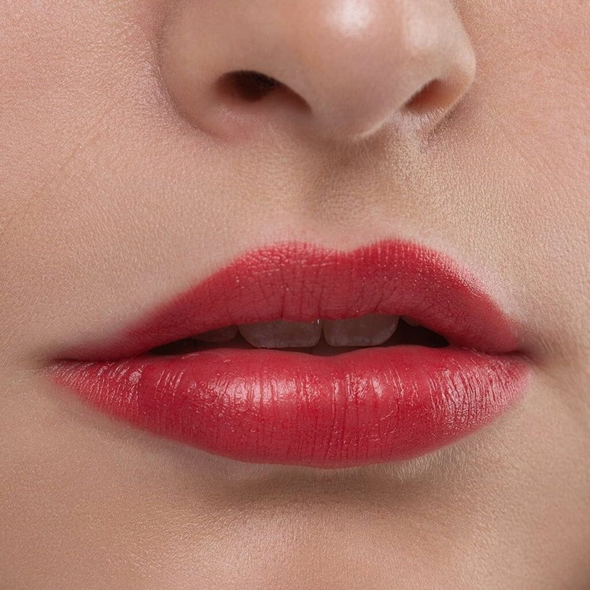 Barra de Labios Jumbo Lipstick Red Delight Benecos - 2